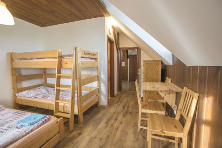 Penzion Semerink třílůžkový podkrovní pokoj společná koupelna